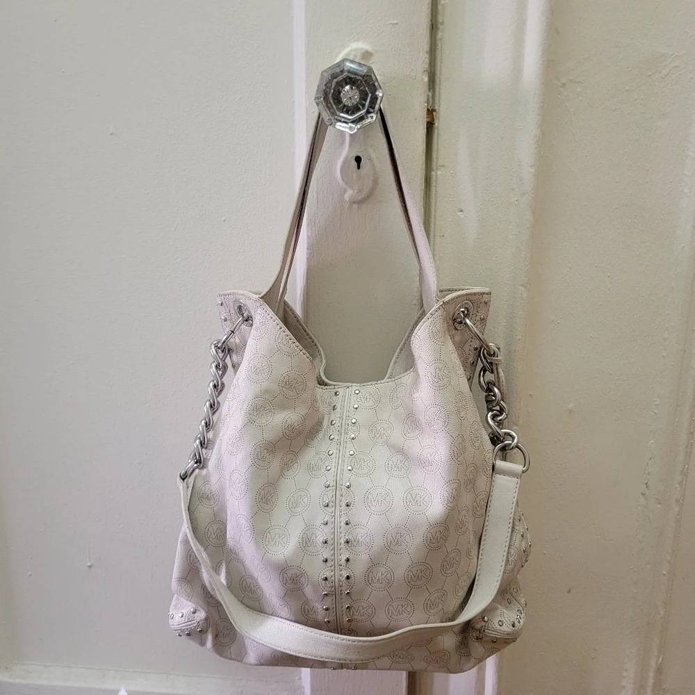 Michael Kors Astor Large Studded Hobo Bag EUC Quiet Luxury Minimalist